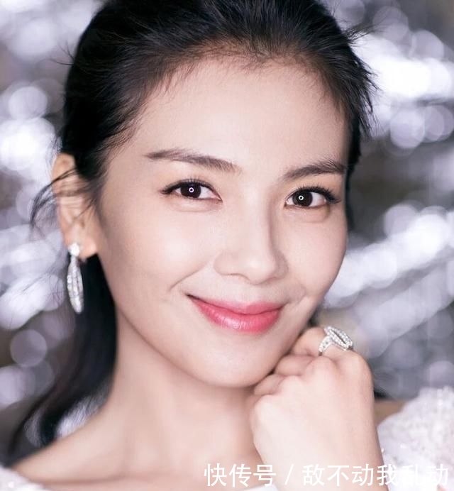 『苹果肌』脸上有这5个特征的女生,桃花运不会低哪里去!快看看你有没有