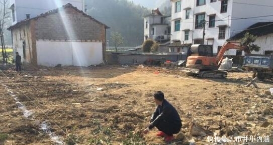  [兄弟]240平宅基地三兄弟均分, 谁也不让谁, 一起狂砸80万自建三