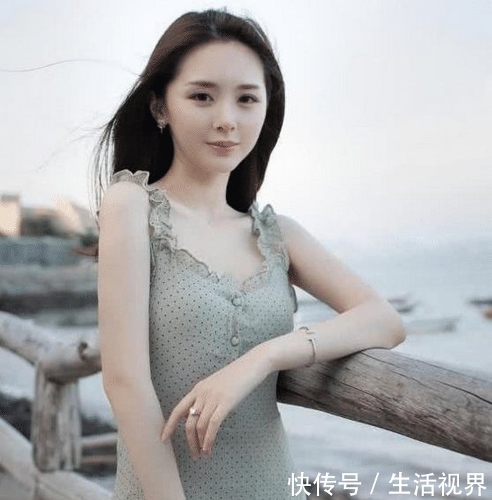  [小姐姐]摄影这样的小姐姐适合娶回家！