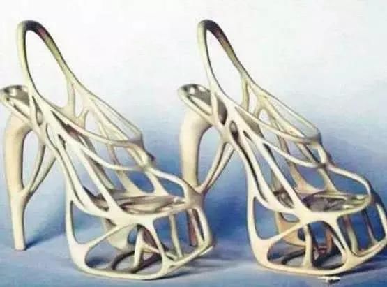 全球5双最“奇葩”的高跟鞋:第二双好恶心,第四双太反人类了!