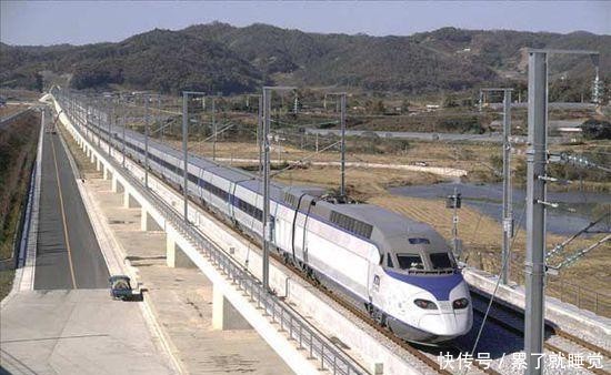  [里程]中国高铁总里程破3万，美国高铁成烂尾，网友：不如交给行