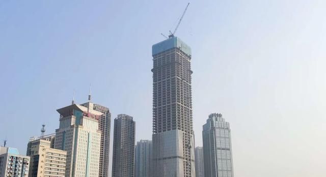  高楼：336米！全国距离长江最近高楼封顶