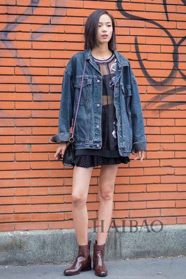 实用| 时尚博主教你早秋穿搭，这样的时髦单品不来一件?