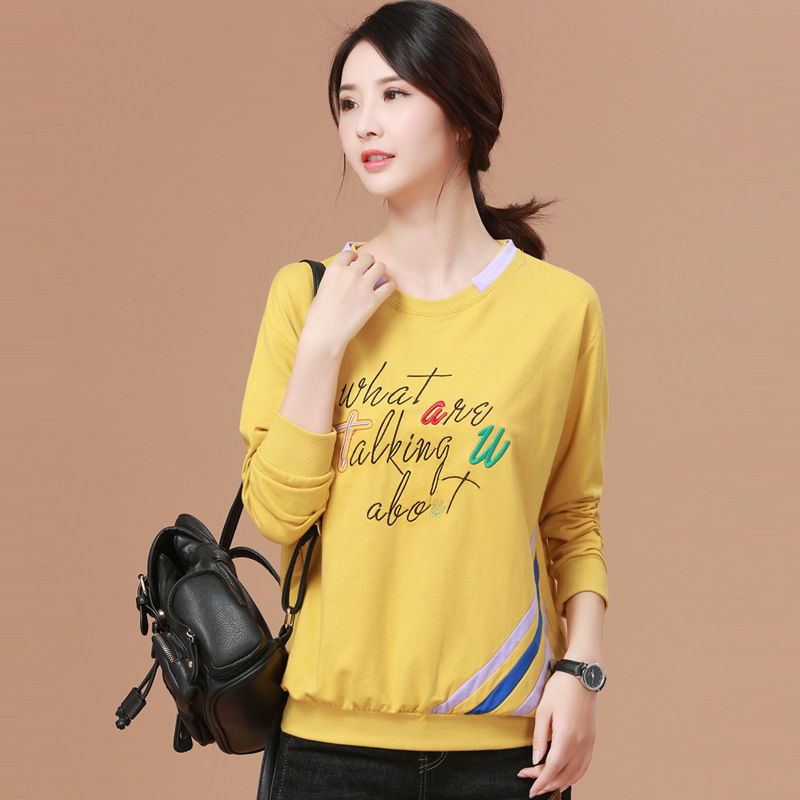 别再穿连衣裙了!现在女人流行这样穿，看看吧，一个比一个年轻