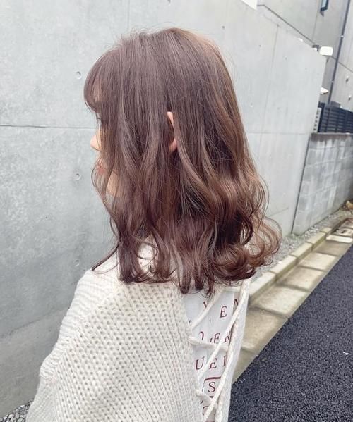  『少女』Lisa亚麻发色范本，蜜桃调超梦幻少女、青木棕不挑肤显白又高级！