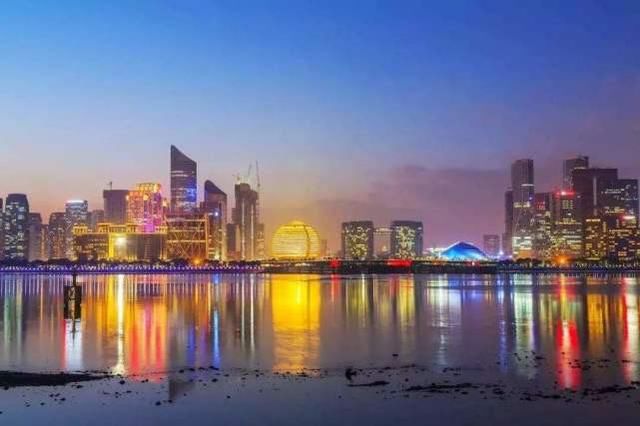 越来越多的人逃离北上广，纷纷去了这三个城市，并没有回老家！