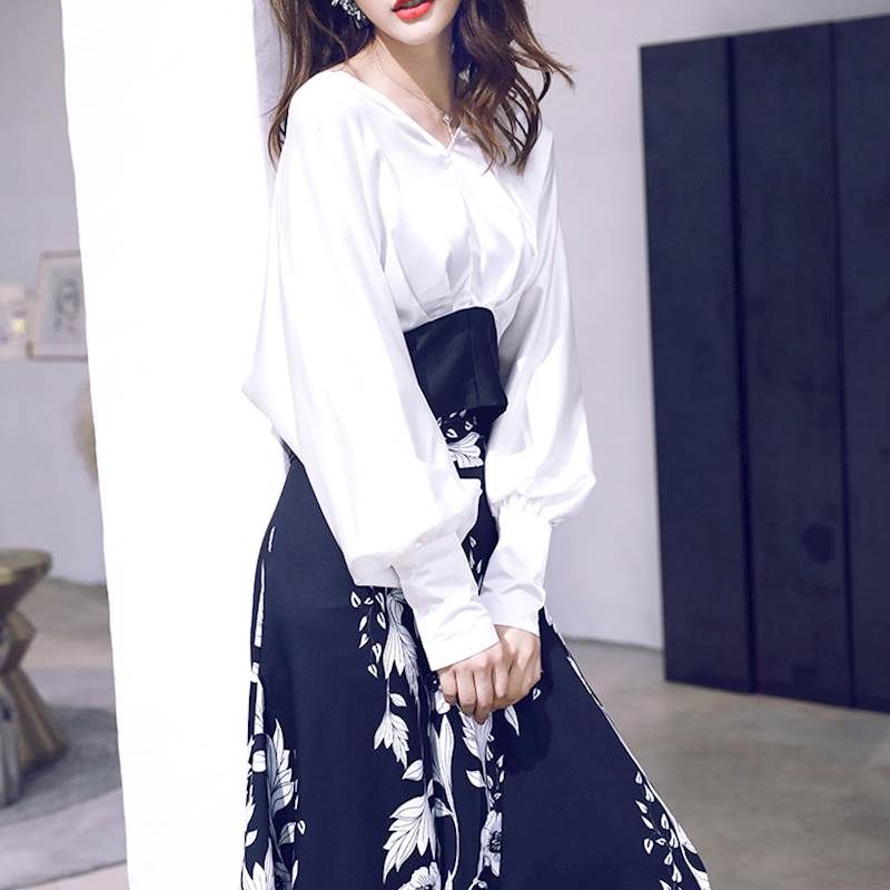 去年从未见过这么洋气的女装，比旗袍美嫩、比运动装时尚，还便宜