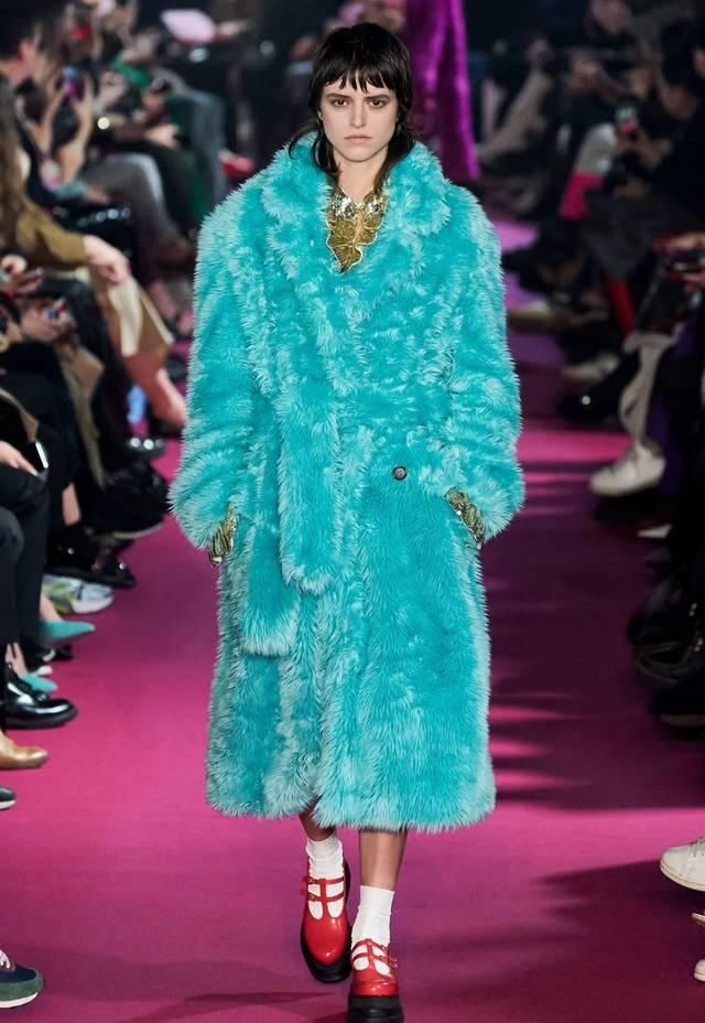  色彩：时装展最靓话题：这8大颜色夫人夫人太炫了，美哭！！