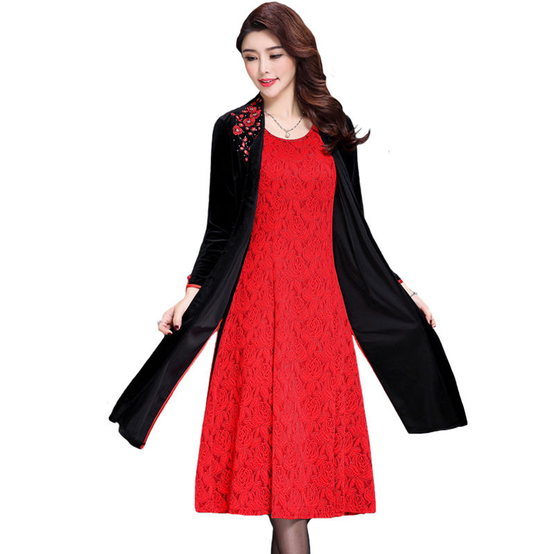 婚宴别穿老式旗袍!推荐几款“大牌”礼服，台下掌声响成一片