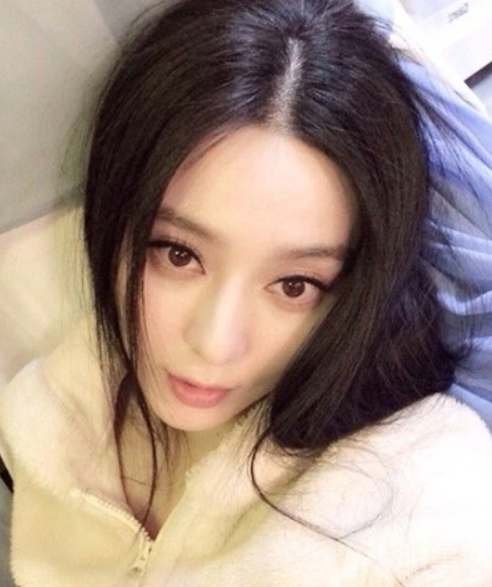 继崔永元后林允也曝潜规则：机场街怕都假的，拍一张就要花1千块