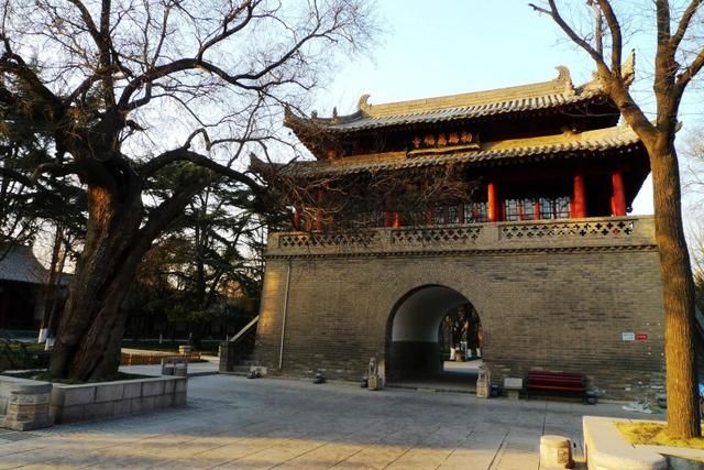 我国贯通东中西高铁大通道，沿途共设56站，覆盖6省，激活北方高