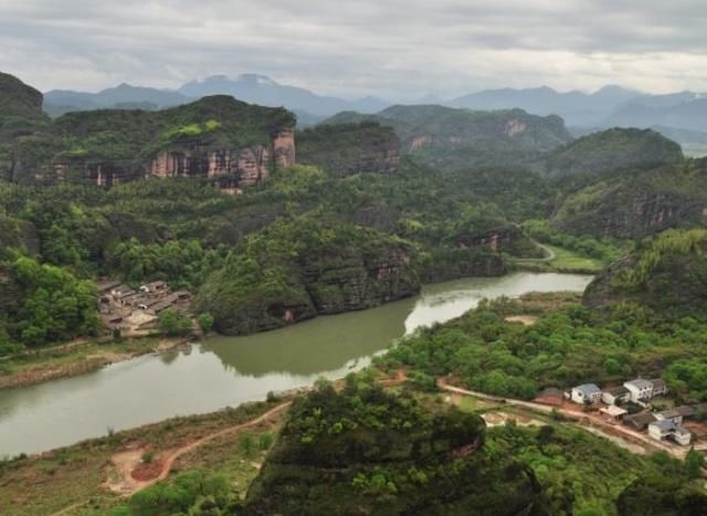 国内最奇怪的村庄,千年来都没有一只蚊子,专家指出原因
