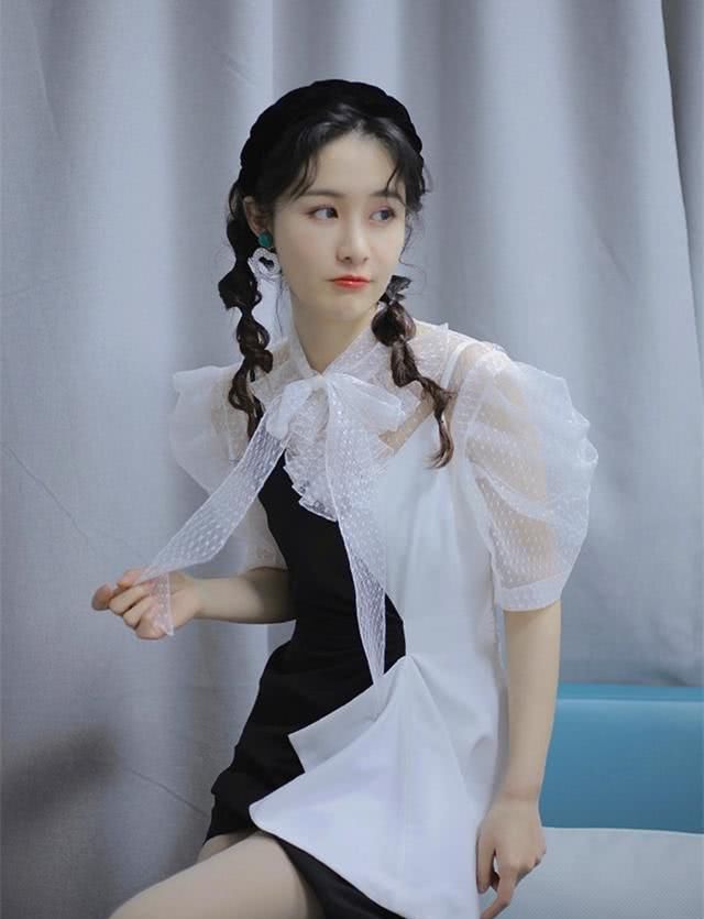  『合适』經典麻花辫：即能童真活泼可爱，也可以懒散洒脱，非常合适配搭简洁上用