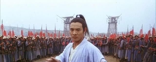 被誉为|1993被誉为“李连杰年”,他总票房狂收7.1亿,成龙星爷都不及他