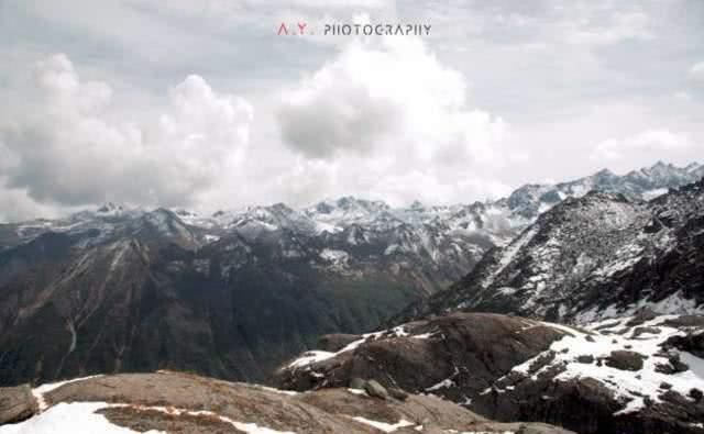  「叫板」四川敢叫板九寨沟和稻城亚丁的小城，美得惊人却很低调