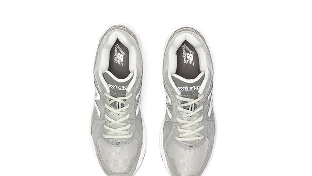 「元祖」奶油白、元祖灰!这两双 New Balance 860 质感真高级