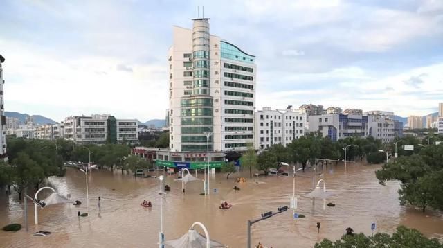 撑住！28人遇难，20人失联！这座古城全城被淹......