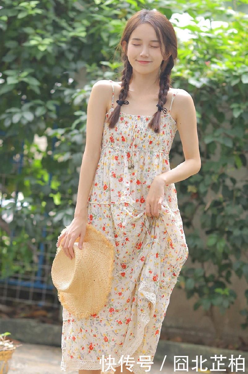 #美女#黄色上衣的长发美女