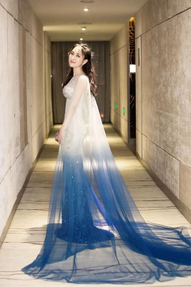 马苏胆真大！这么显胖的星星裙也敢穿，网友：范冰冰也撑不起来！