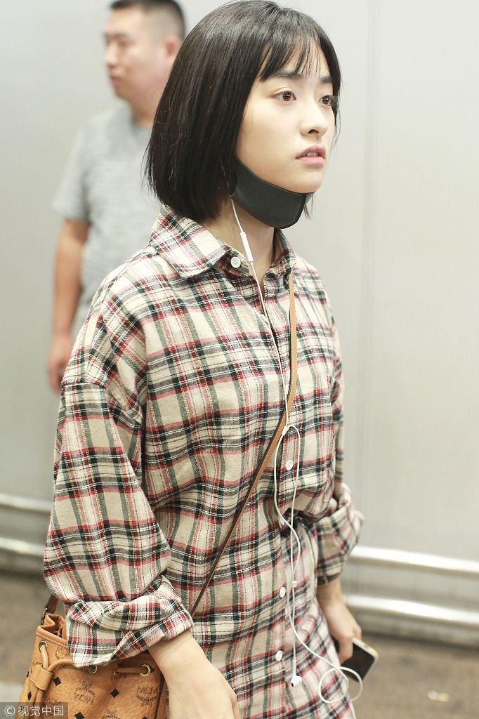 “杉菜”沈月格子套裙青春范露小短腿  留娃娃头齐刘海甜美可爱萌