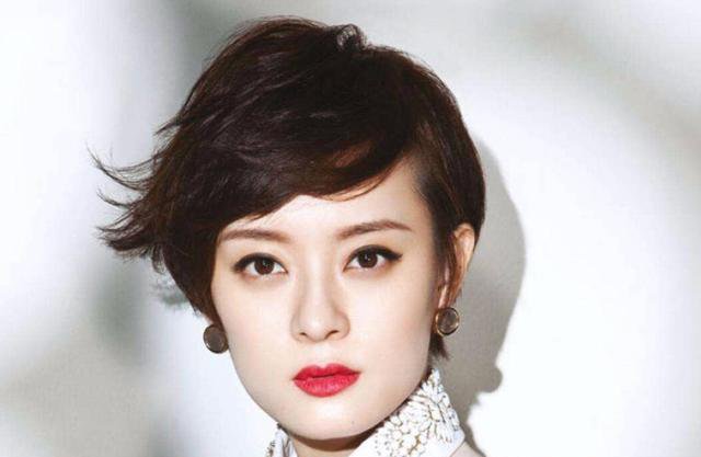  #邓超#“邓超如果出轨了怎么办? ”记者问题刁钻, 孙俪的回答暴露高情商