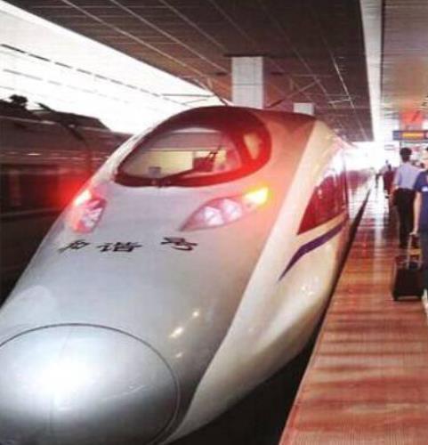 男子高铁中途下车抽烟, 这时候车开走了 能怎么办 这次知道了！