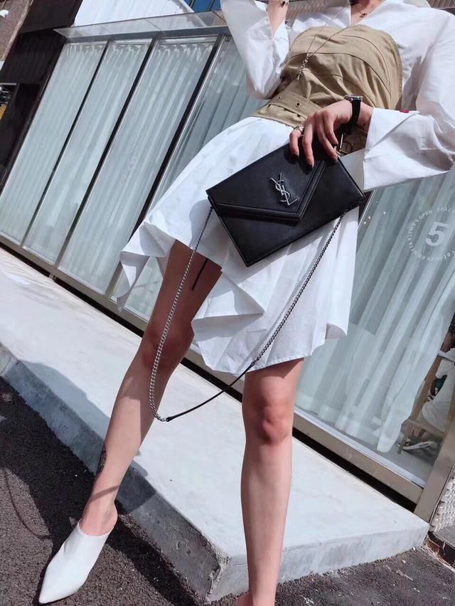 唐嫣化身清洁工 没有了平时的那些大牌时装跟包包 完全两个人