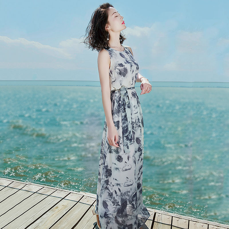 泳衣扔了吧!去海边度假都穿“沙滩裙”，比透视装还迷人，太美了