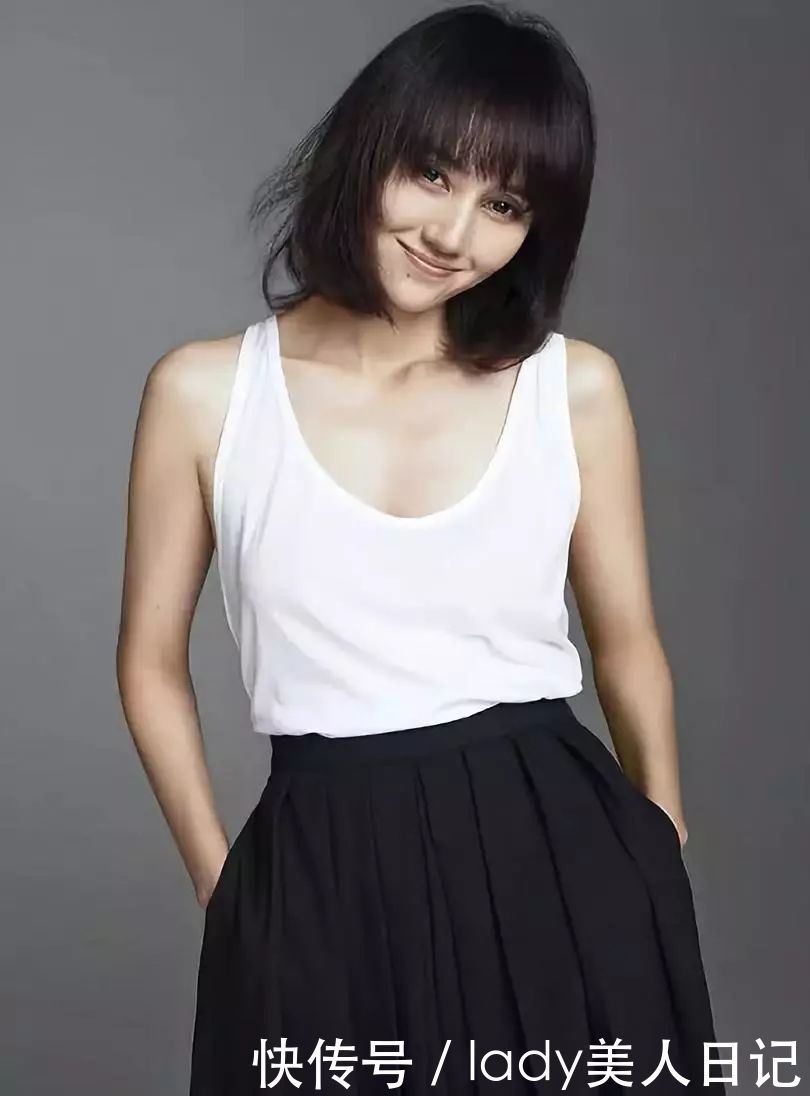 袁泉老到眼窝凹陷，曾被吐槽丑。网友：22岁的她甩高圆圆几条街