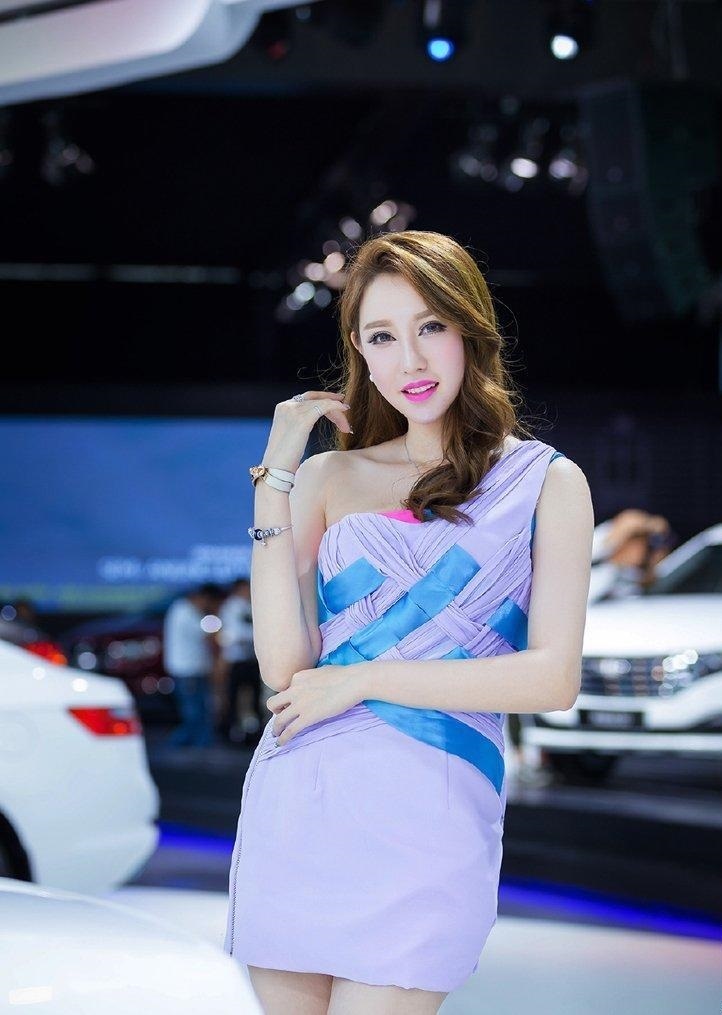  [美女]时尚穿搭第九十七期，车模美女的气质穿搭美照
