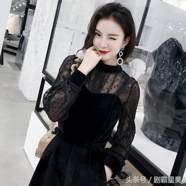 刚上新的：“秋装套装”，特别8090后，穿上不媚不俗超美