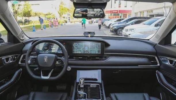  『奔腾T99』真正的国产好车？2.0T＋8AT