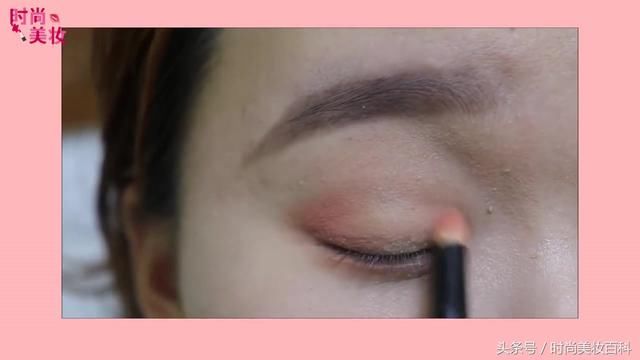 眼妆技巧｜初秋的清淡眼妆