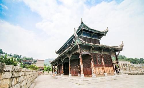 贵州山区深藏一座明朝建筑，屹今600年历史，几乎没有游客