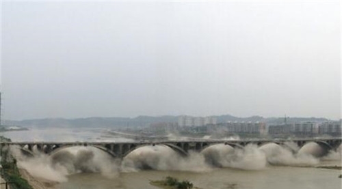  #沱江大#中国最“委屈”的大桥：被定为危桥，炸药都没炸毁，还