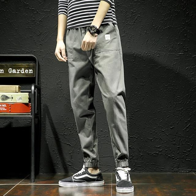 牛仔裤过时了，最近“开车裤”可火了，清爽舒适不沾腿