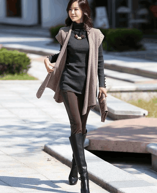 街拍：当前很流行的这些穿搭方式, 让美女们自信而美丽!