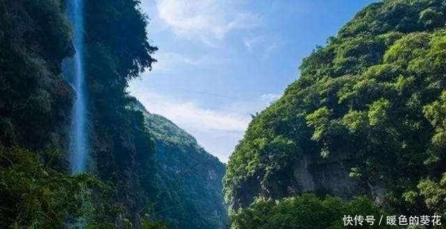 在中国峡谷奇观中,有一处堪称大裂谷地缝代表,有天下第一缝之称