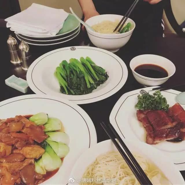 罗晋唐嫣频曝分手传言，唐嫣晒美照意外暴露感情状况