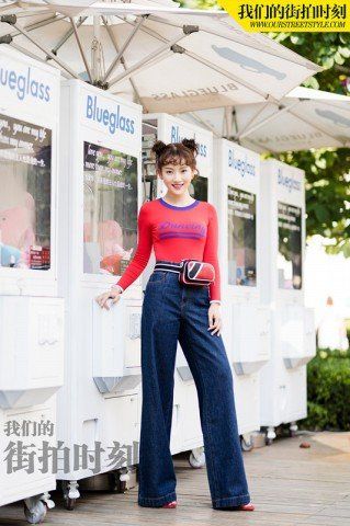 孙艺宁《我们的街拍时刻》双丸子头诠释酷感街头女孩