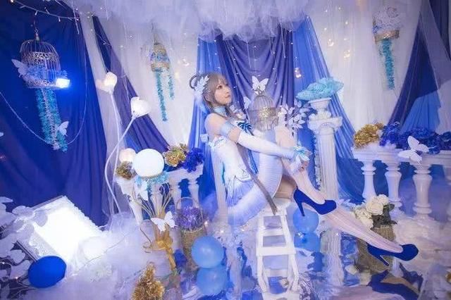 VOCALOID洛天依生日快乐 仙境般的白丝小姐姐 很美丽!