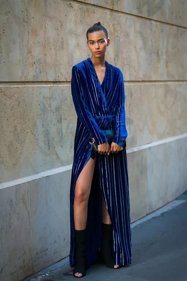 胸不平何以平天下!专治贫乳的穿衣法则告诉我们:平胸又如何，扛不