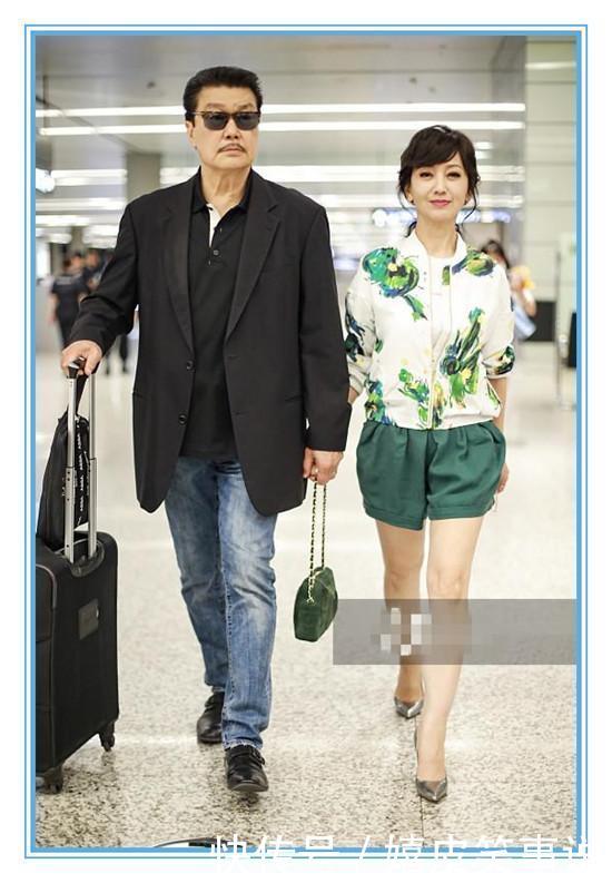 看了张凯丽短裤，再看看赵雅芝，才知道保养与不保养的差距有多大