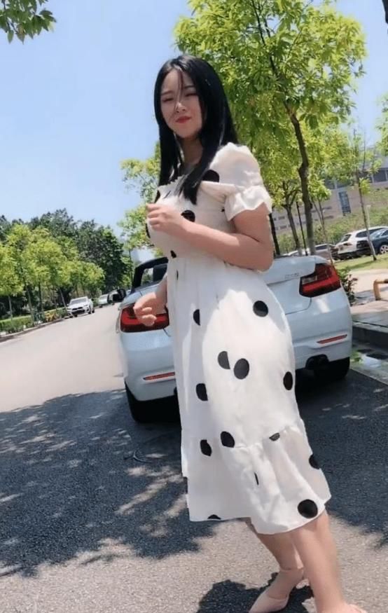  美女|时尚素雅美女小姐姐，去哪都是焦点，随意穿搭都不会觉得俗气！