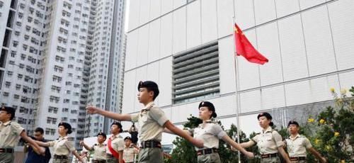  「华诞」“千人贺华诞 龙跃健步行”香港举行