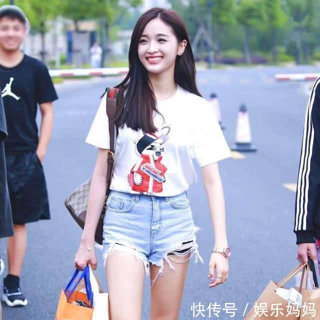 吴宣仪一身穿搭价值十万，来看看锦鲤杨超越，差距不是一般的大