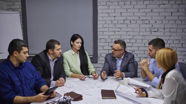  [眼红]小伙回村创业，选了大家都不看好的项目，挣钱后纷纷眼红？