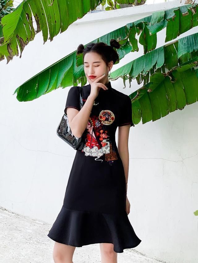  印花■今年火了一种裙子叫“旗袍裙”，时髦显瘦，谁穿谁好看！