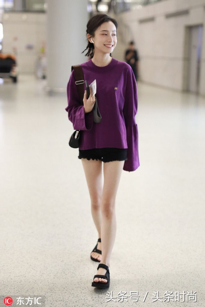 秋天是卫衣星人的天下 看女神江疏影如何花样穿卫衣