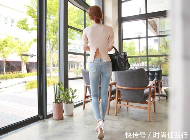 精致有型的牛仔裤女神,白皙漂亮,显得气质不凡!